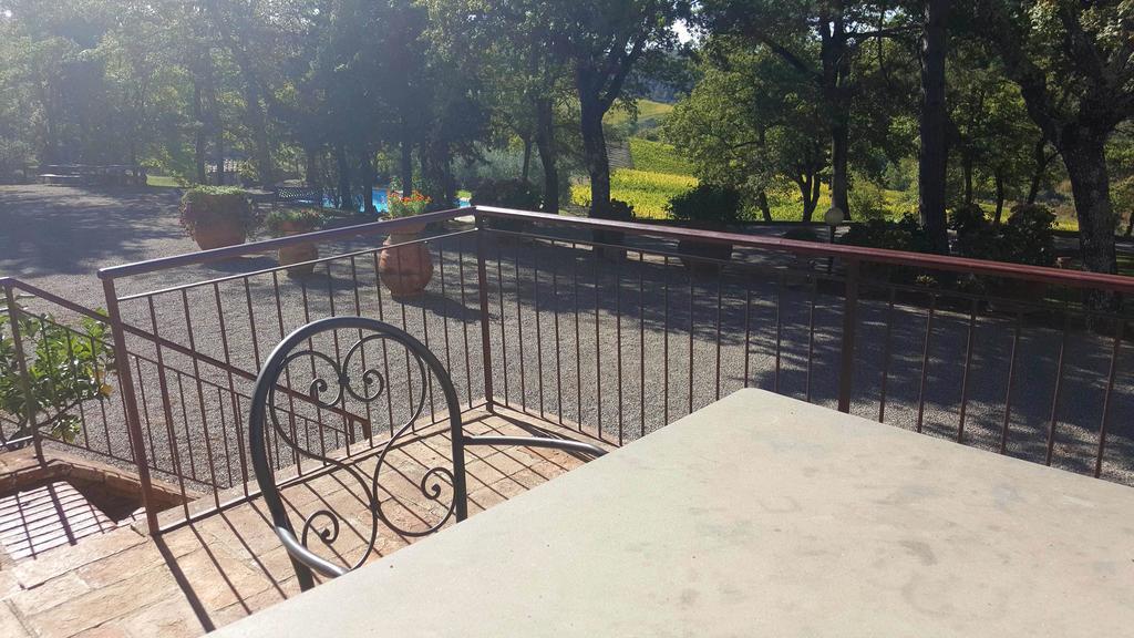 Holiday House Le Selvole Radda in Chianti Pokoj fotografie
